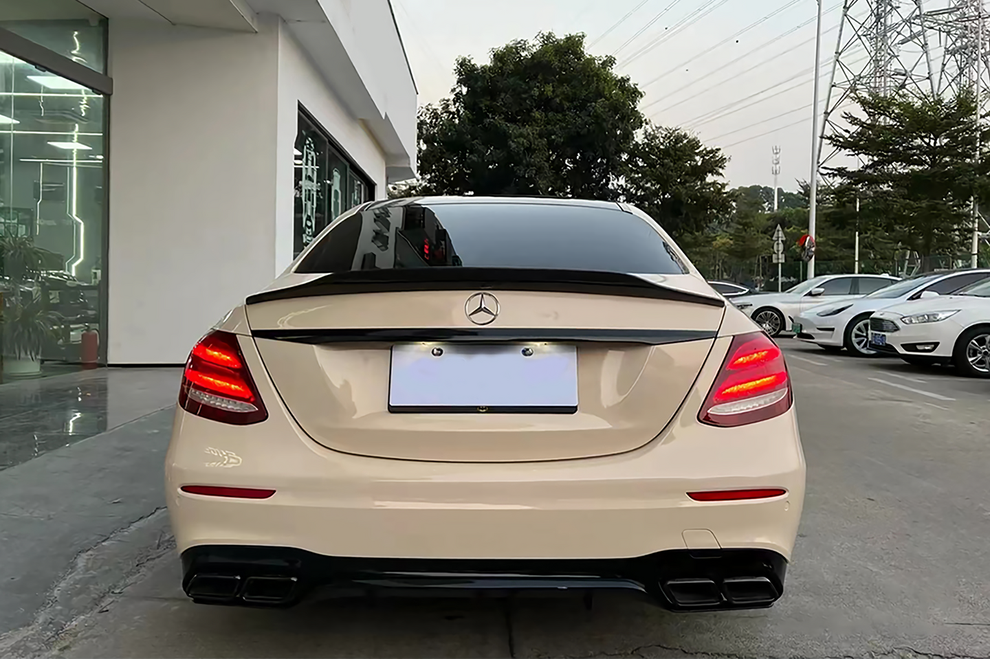 Khaki Milan
