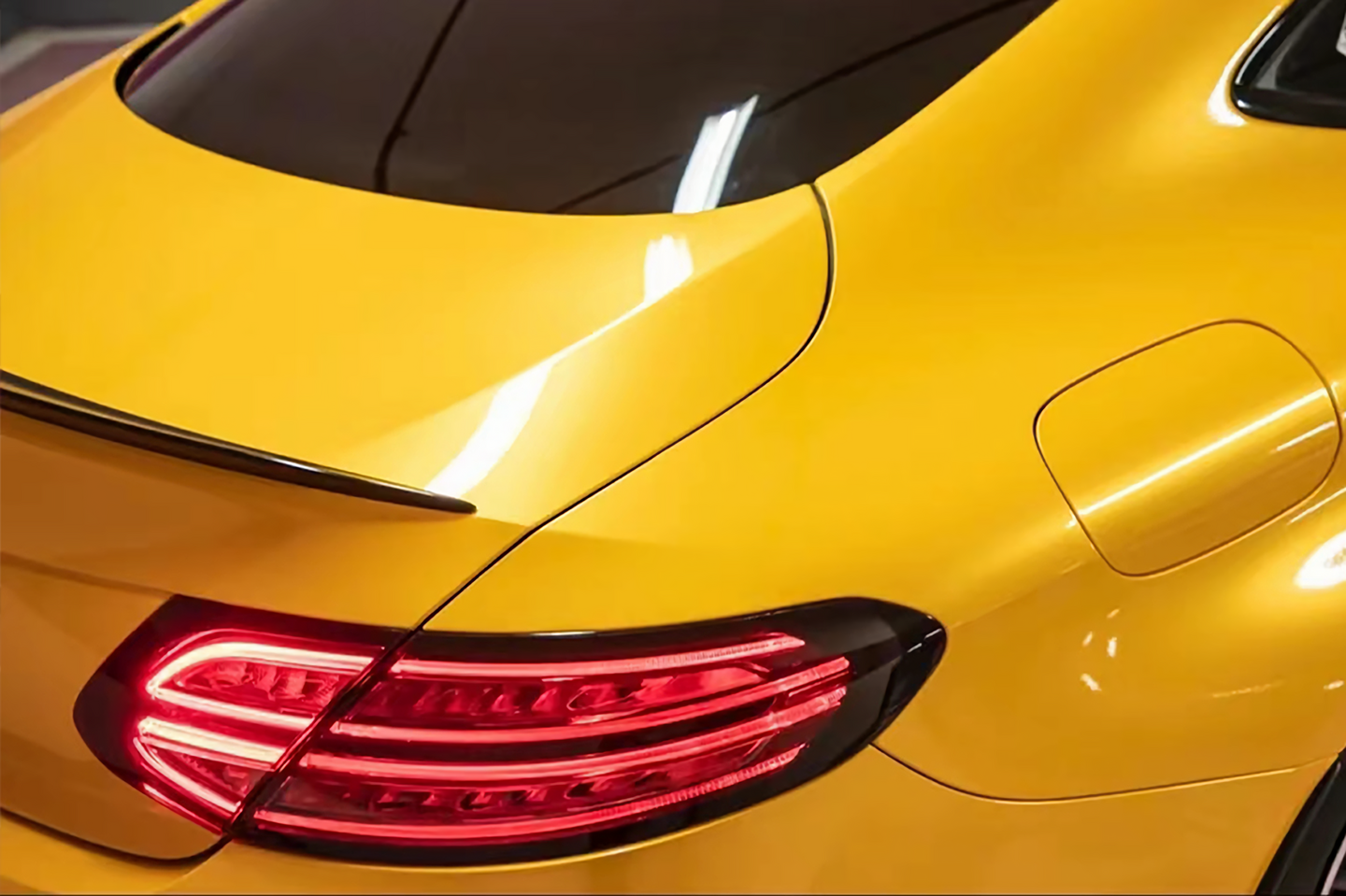 Metal Maple Leaf Yellow